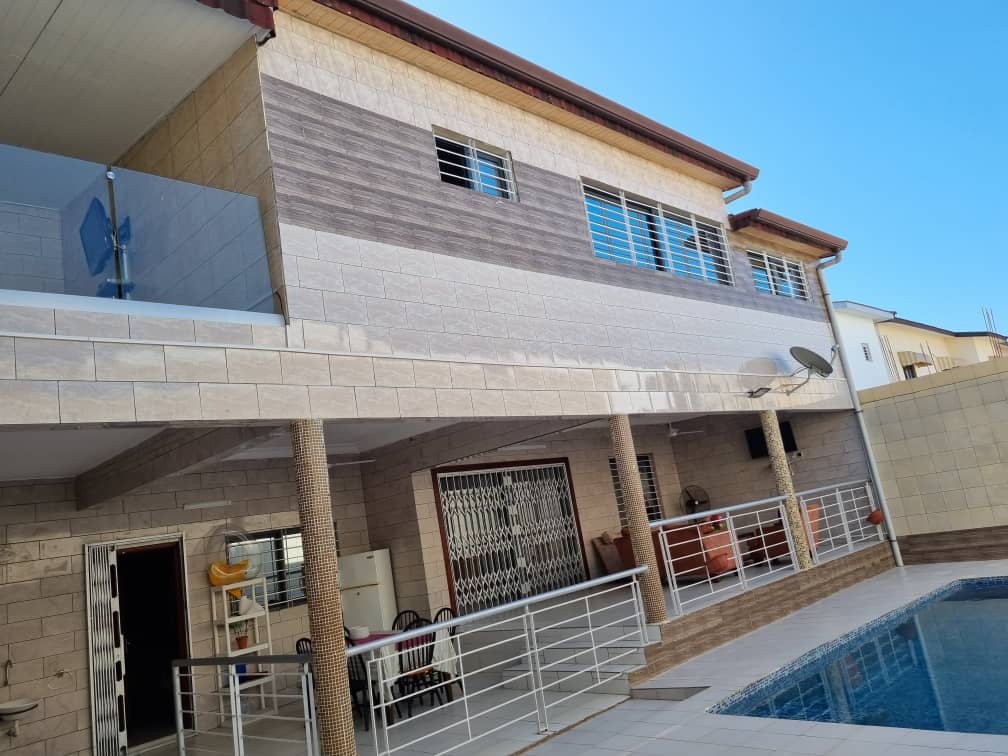  Duplex à grand potentiel situé à Bassam Rosiers 6.