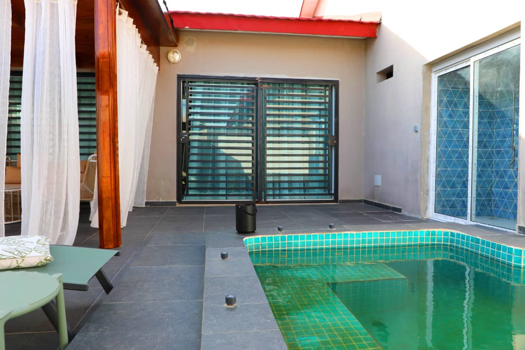  Assinie Km 17,90- À VENDRE