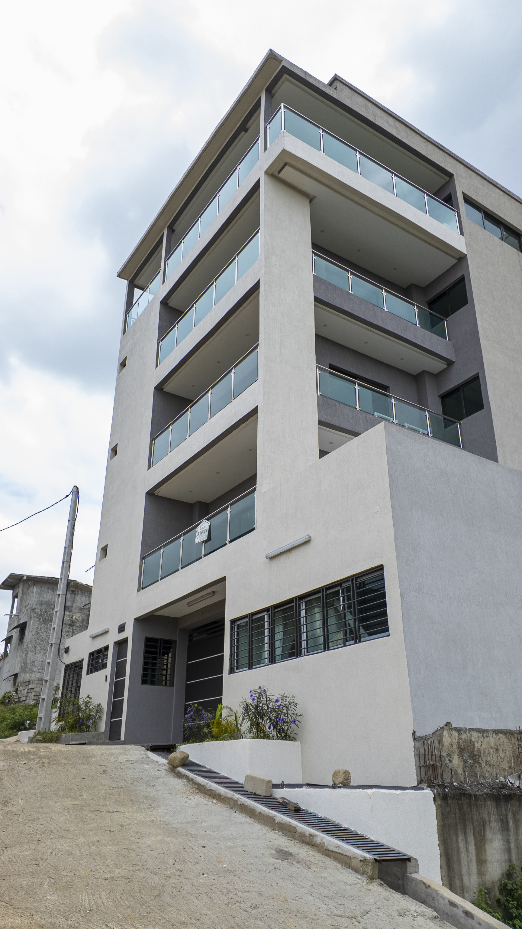  Appartements de 4 pièces à Feh kesse Cité Promogim